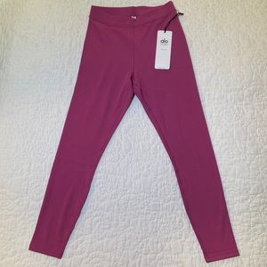 ALO High-waist 7/8 Ribbed Blissful Legging. NWT.